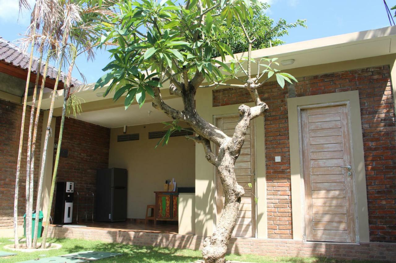 Villa Mayong Uluwatu Exterior photo